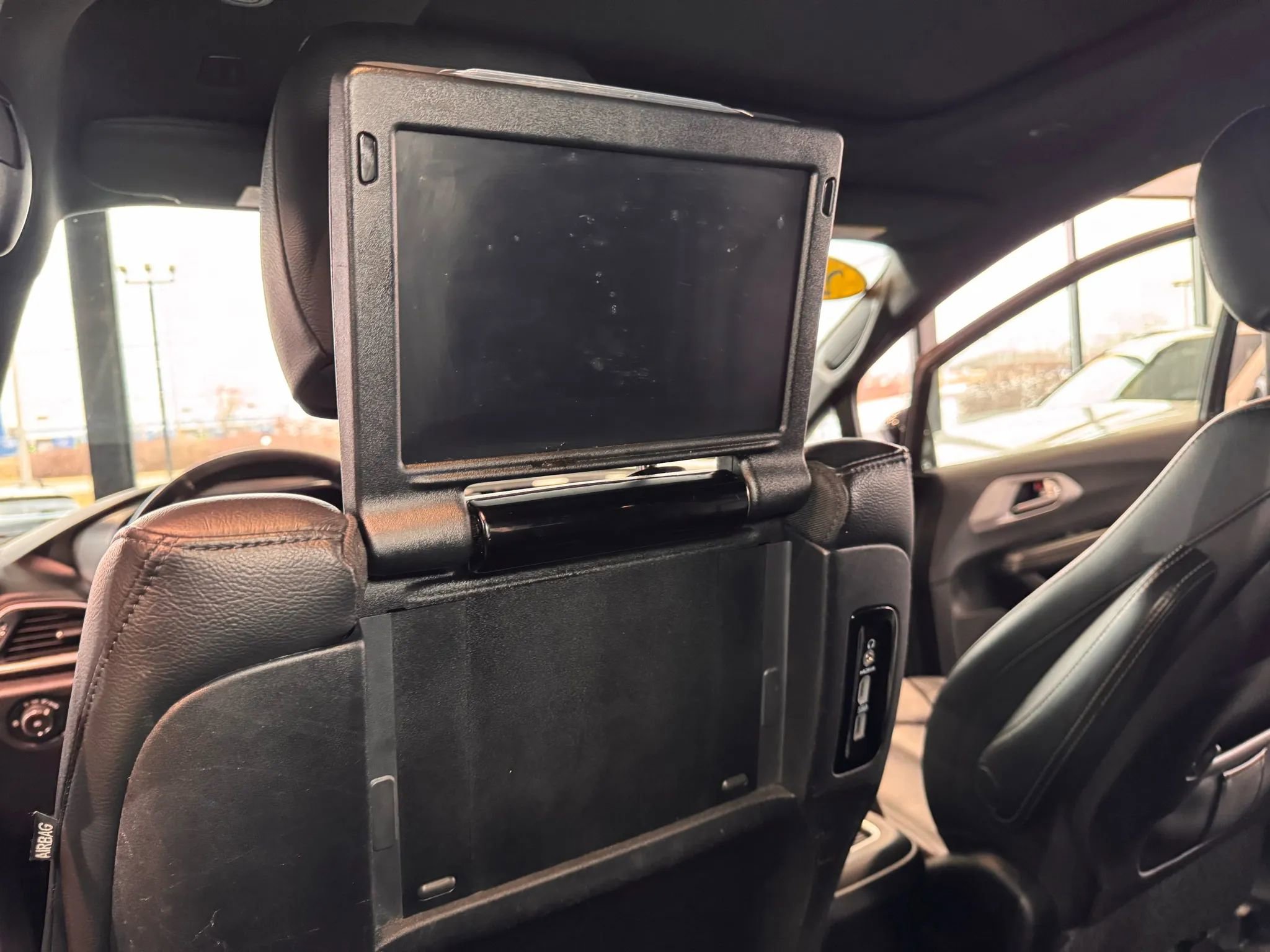 Used 2019 Chrysler Pacifica Touring-L Plus w/ Advanced Safetytec Group FWD image 21