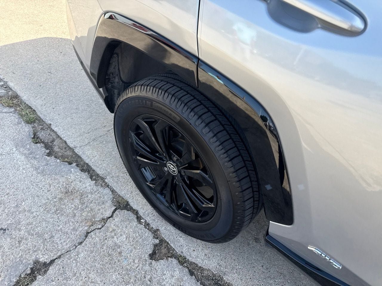 Used 2023 Toyota RAV4 SE AWD/4WD image 10