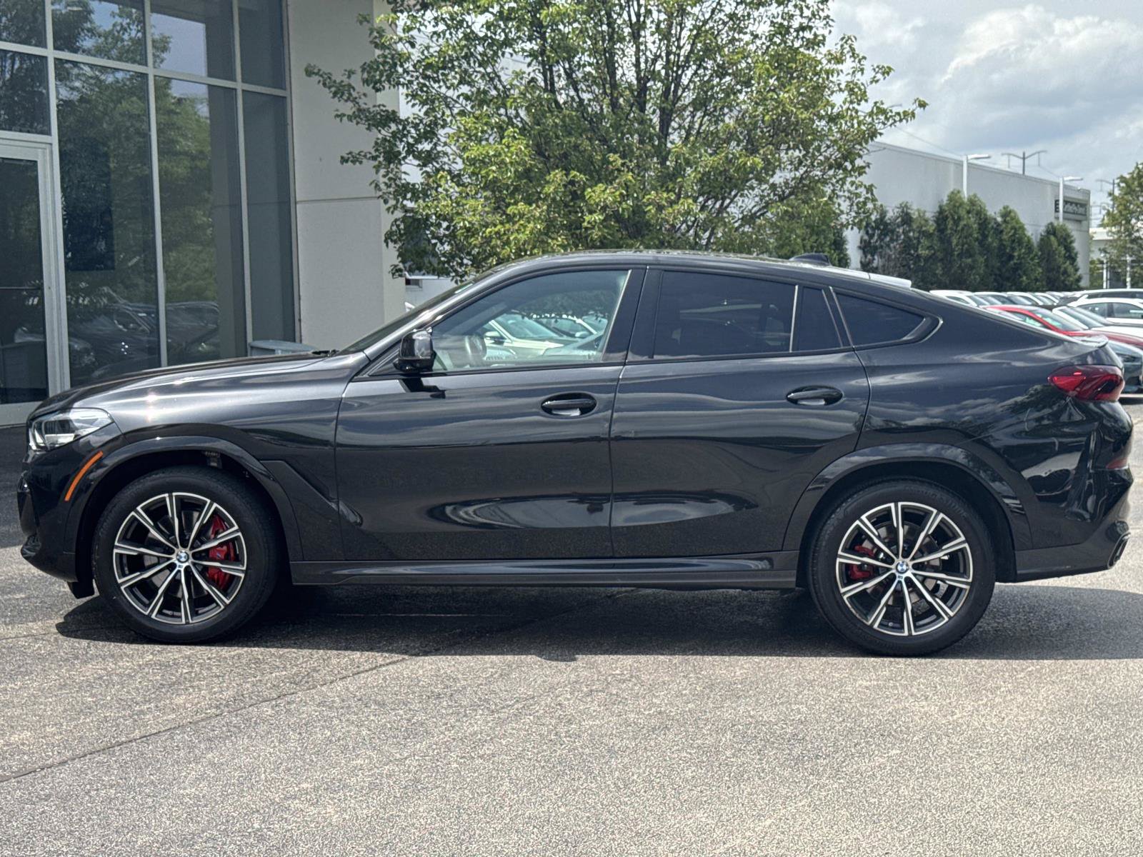 Certified 2023 BMW X6 xDrive40i w/ M Sport Package AWD/4WD image 16