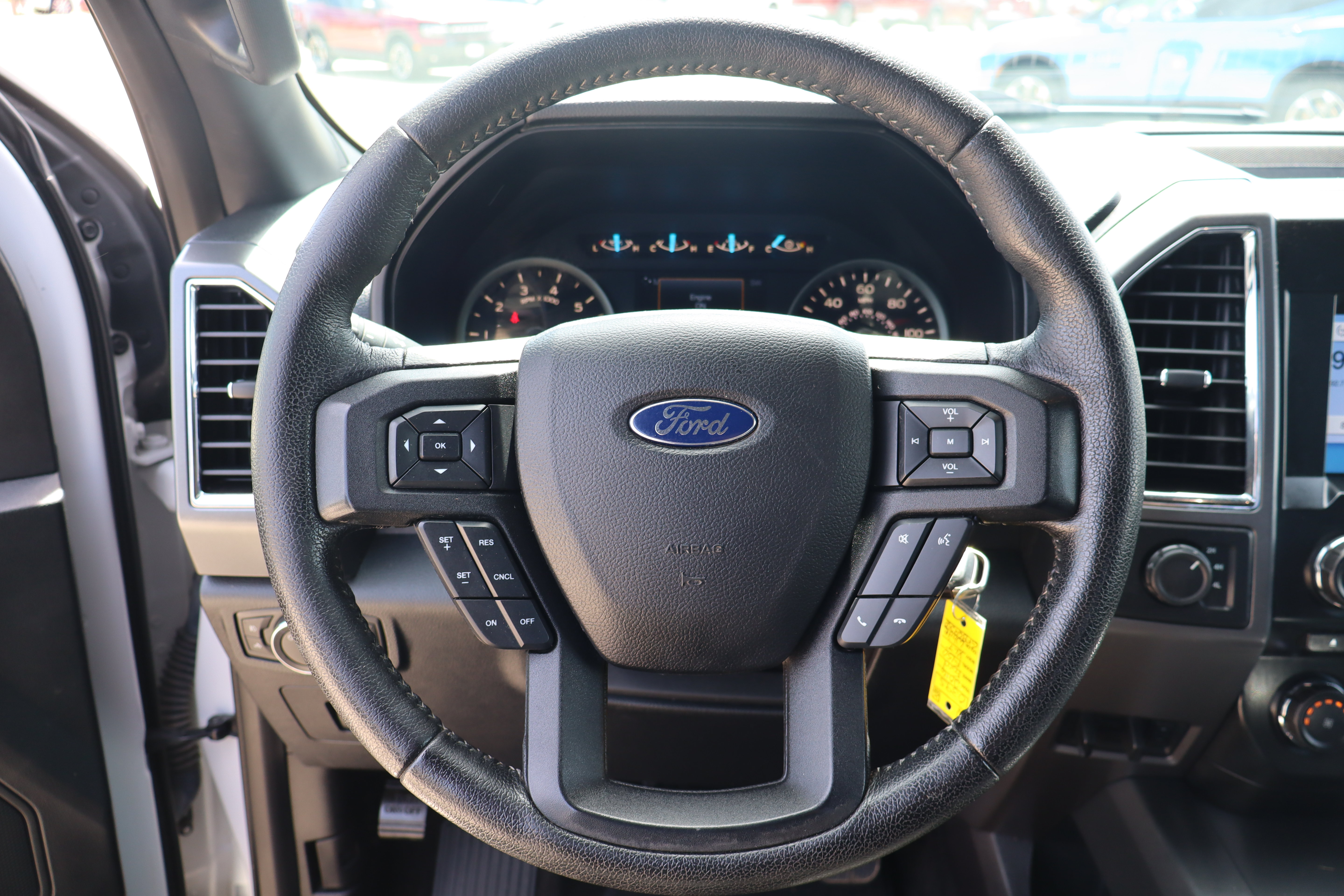 Used 2016 Ford F150 XLT w/ Equipment Group 302A Luxury AWD/4WD image 14