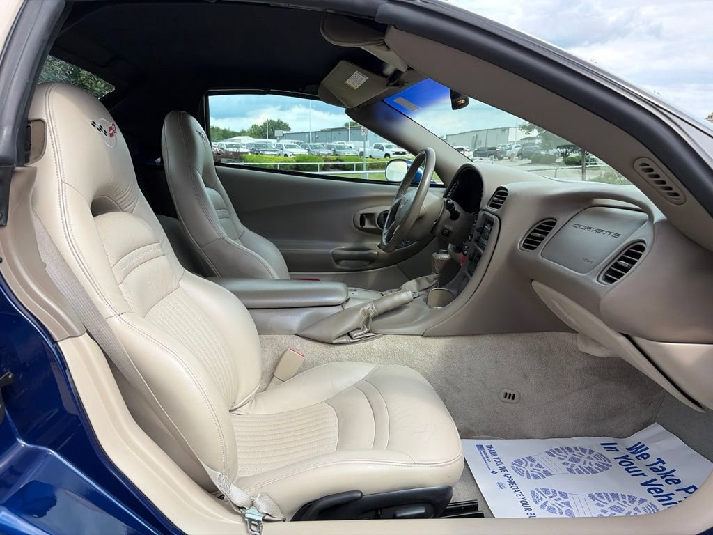 Used 2004 Chevrolet Corvette Convertible w/ Preferred Equipment Group RWD image 24