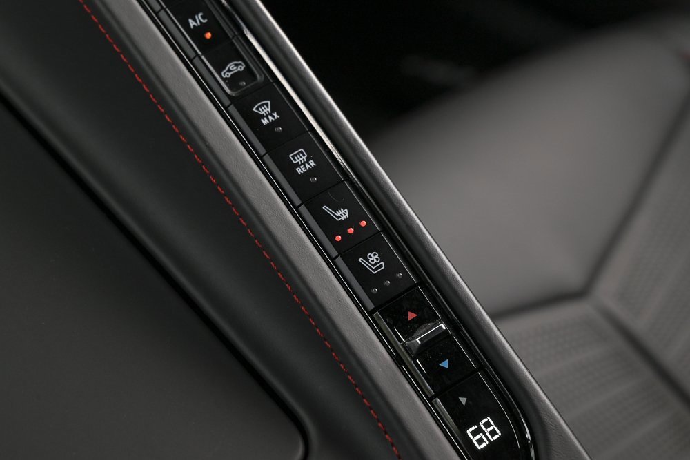 Used 2023 Chevrolet Corvette Stingray Premium Cpe w/ 3LT image 36