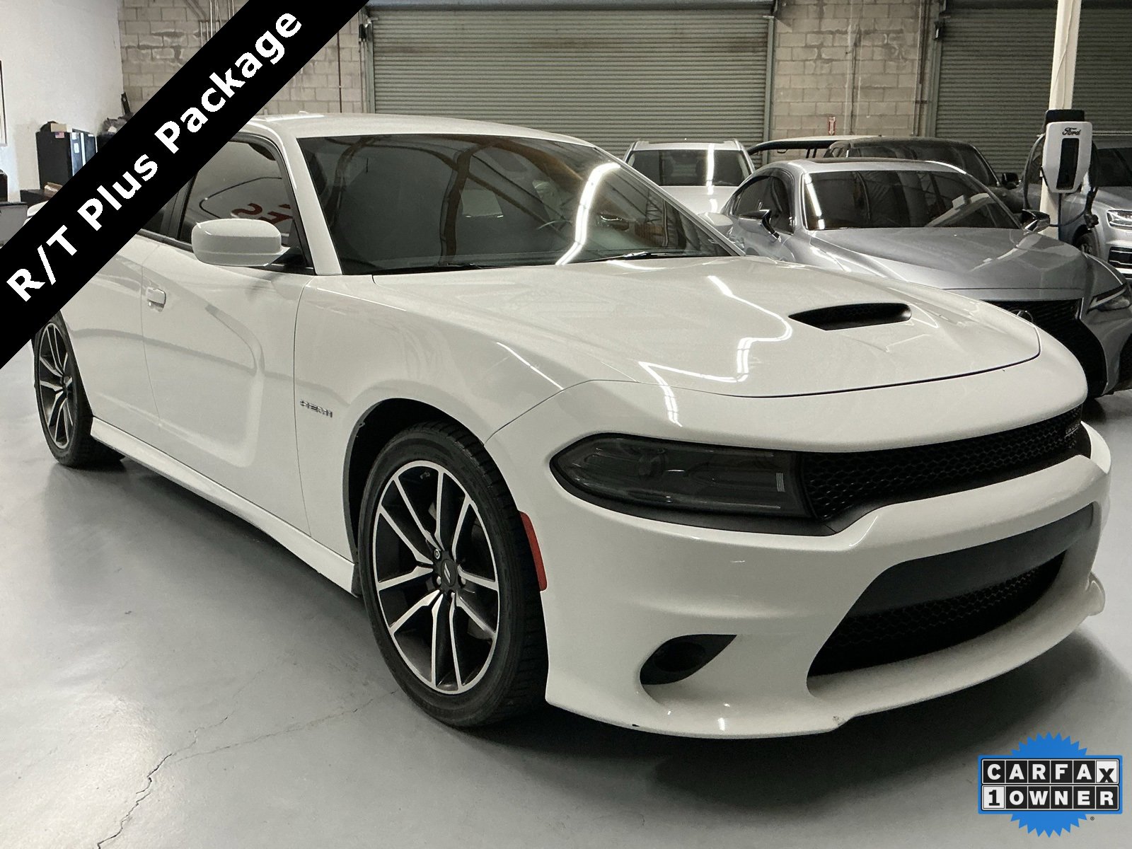 Used 2022 Dodge Charger R/T w/ Plus Group image 3