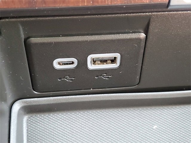 Used 2023 GMC Yukon Denali Ultimate image 18