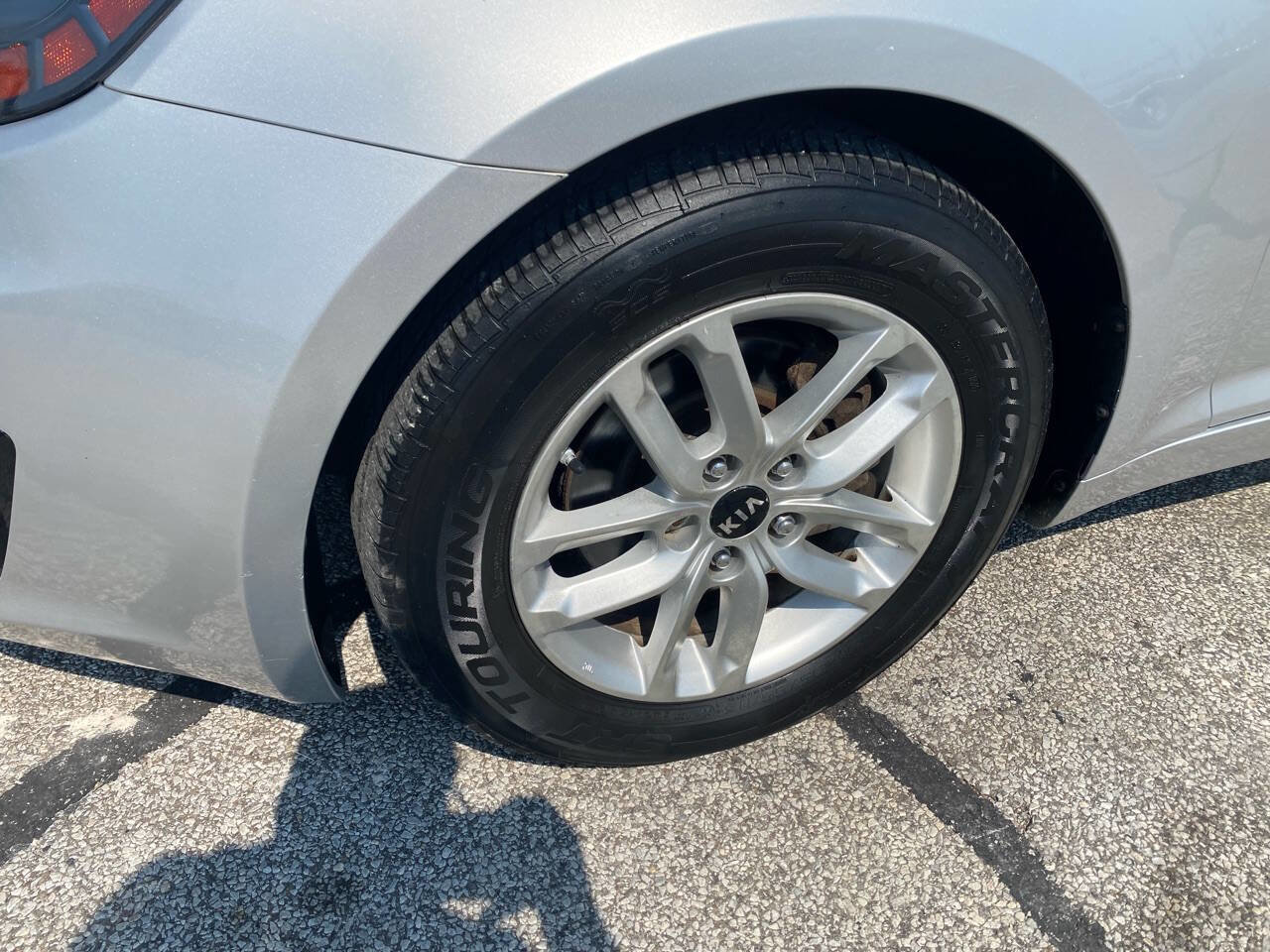 Used 2011 Kia Optima LX w/ Convenience Pkg image 18