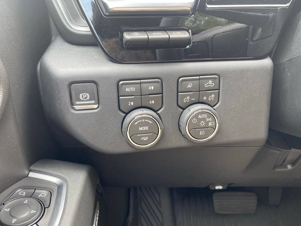 New 2026 Chevrolet Silverado 2500 LTZ w/ LTZ Plus Package AWD/4WD image 16