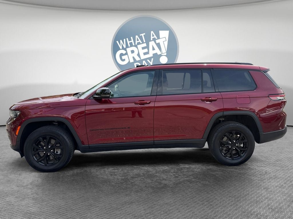 Used 2024 Jeep Grand Cherokee L Altitude AWD/4WD image 7