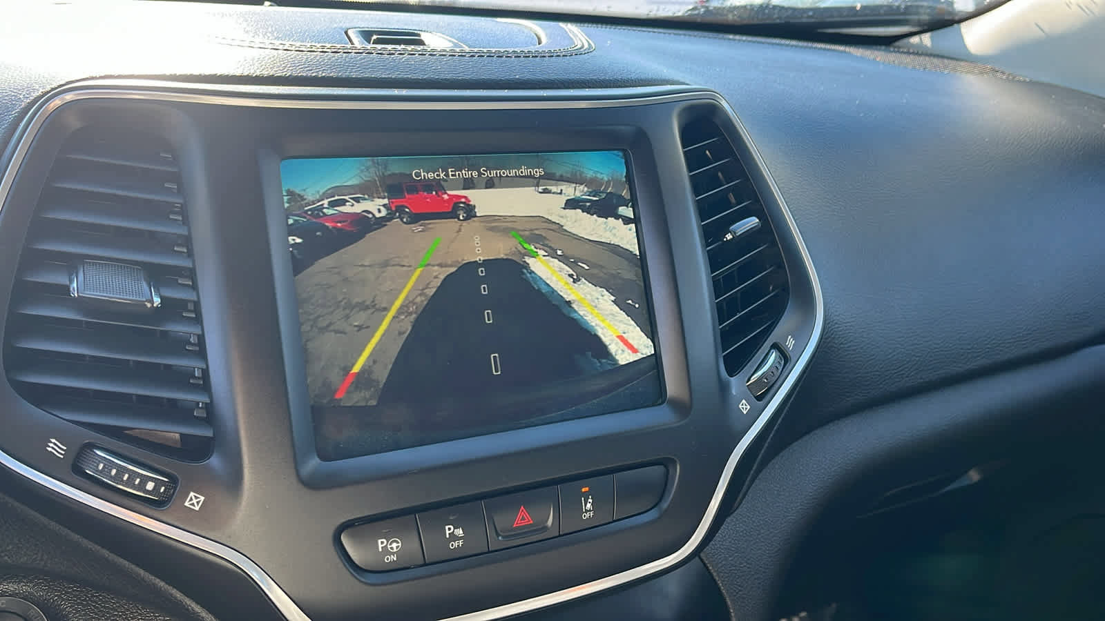 Certified 2023 Jeep Cherokee Altitude Lux w/ Lux Elite Package image 17