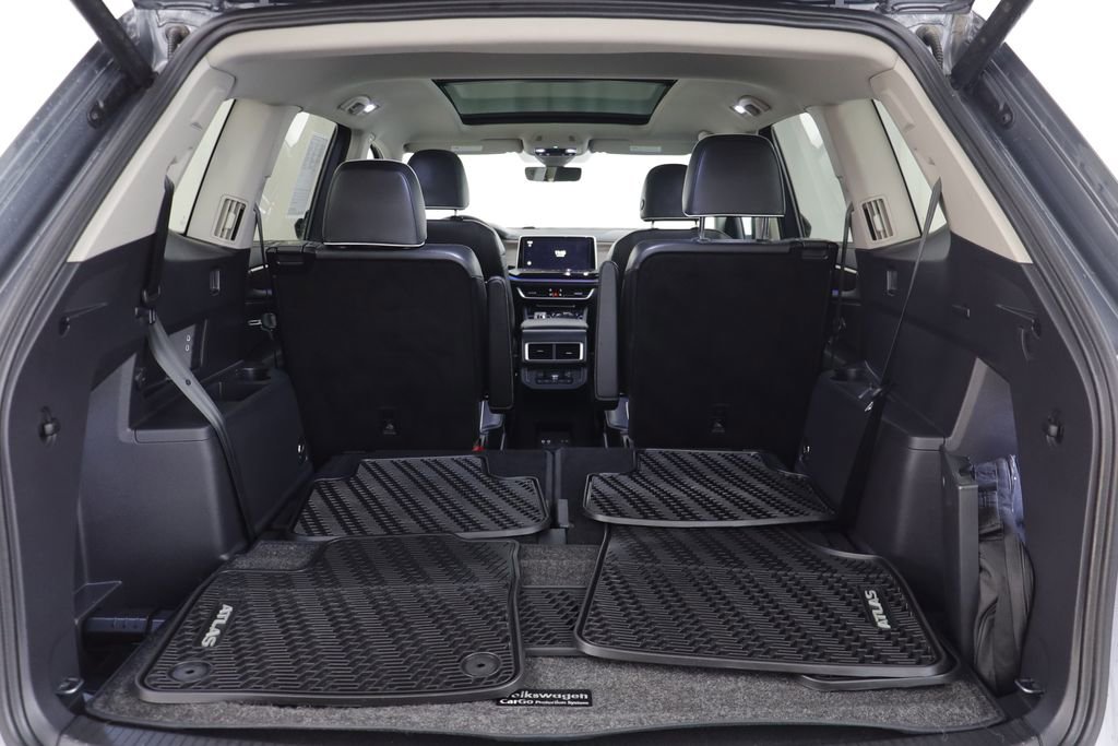 Used 2024 Volkswagen Atlas SEL Premium R-Line image 19