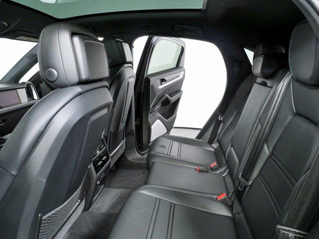 New 2026 Porsche Cayenne S image 22