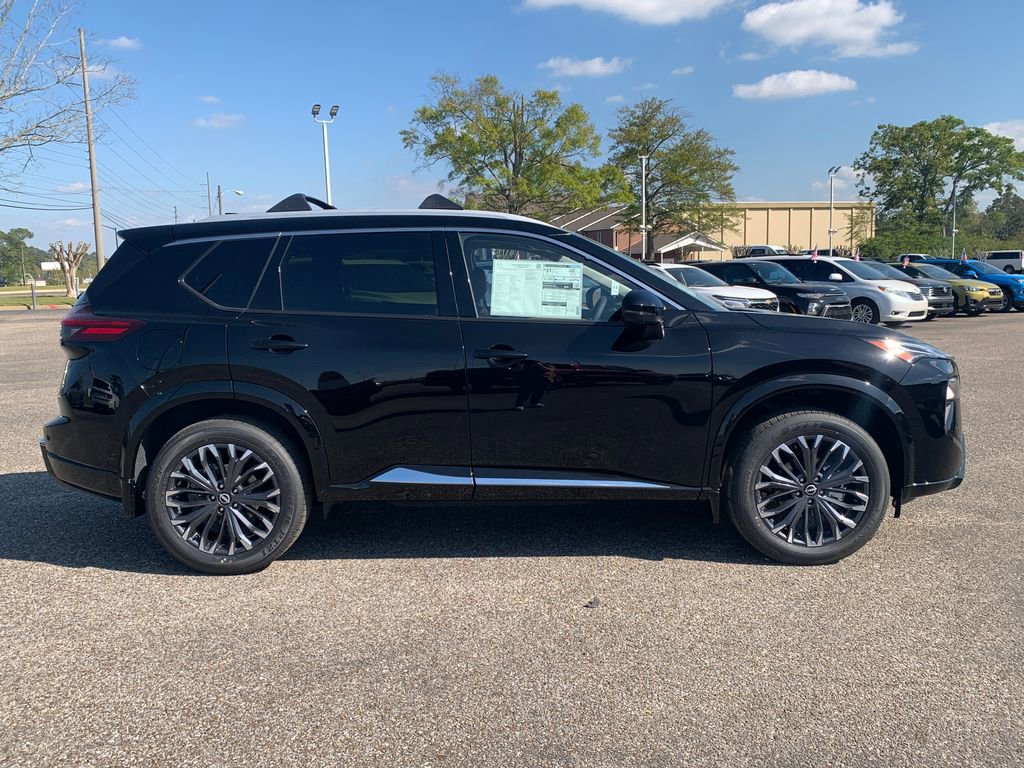 New 2026 Nissan Rogue Platinum AWD/4WD image 2