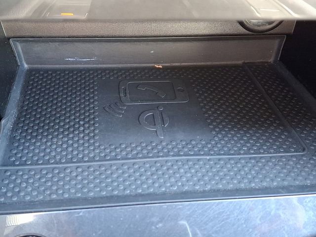 Used 2022 Volkswagen Tiguan SE R-Line image 27