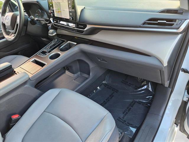 Certified 2021 Toyota Sienna XLE w/ XLE Plus Package FWD image 22