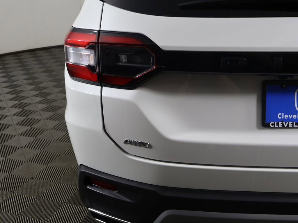 Used 2025 Honda Pilot Elite image 19