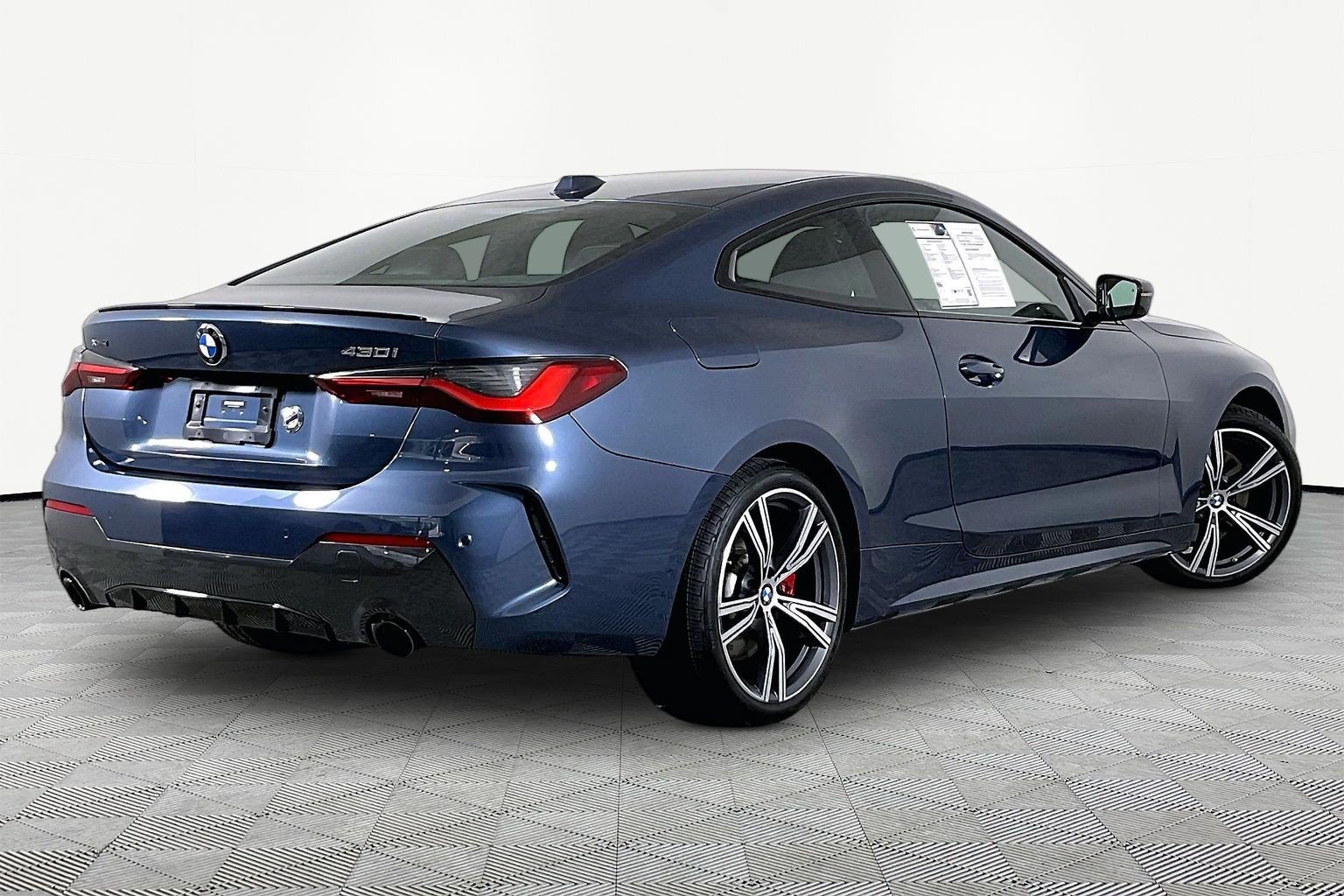 Used 2024 BMW 430i xDrive Coupe w/ M Sport Package AWD/4WD image 7
