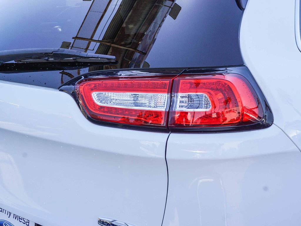 Used 2015 Jeep Cherokee Latitude FWD image 8