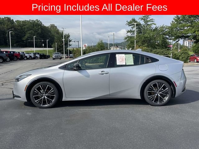 Used 2024 Toyota Prius XLE FWD video 2