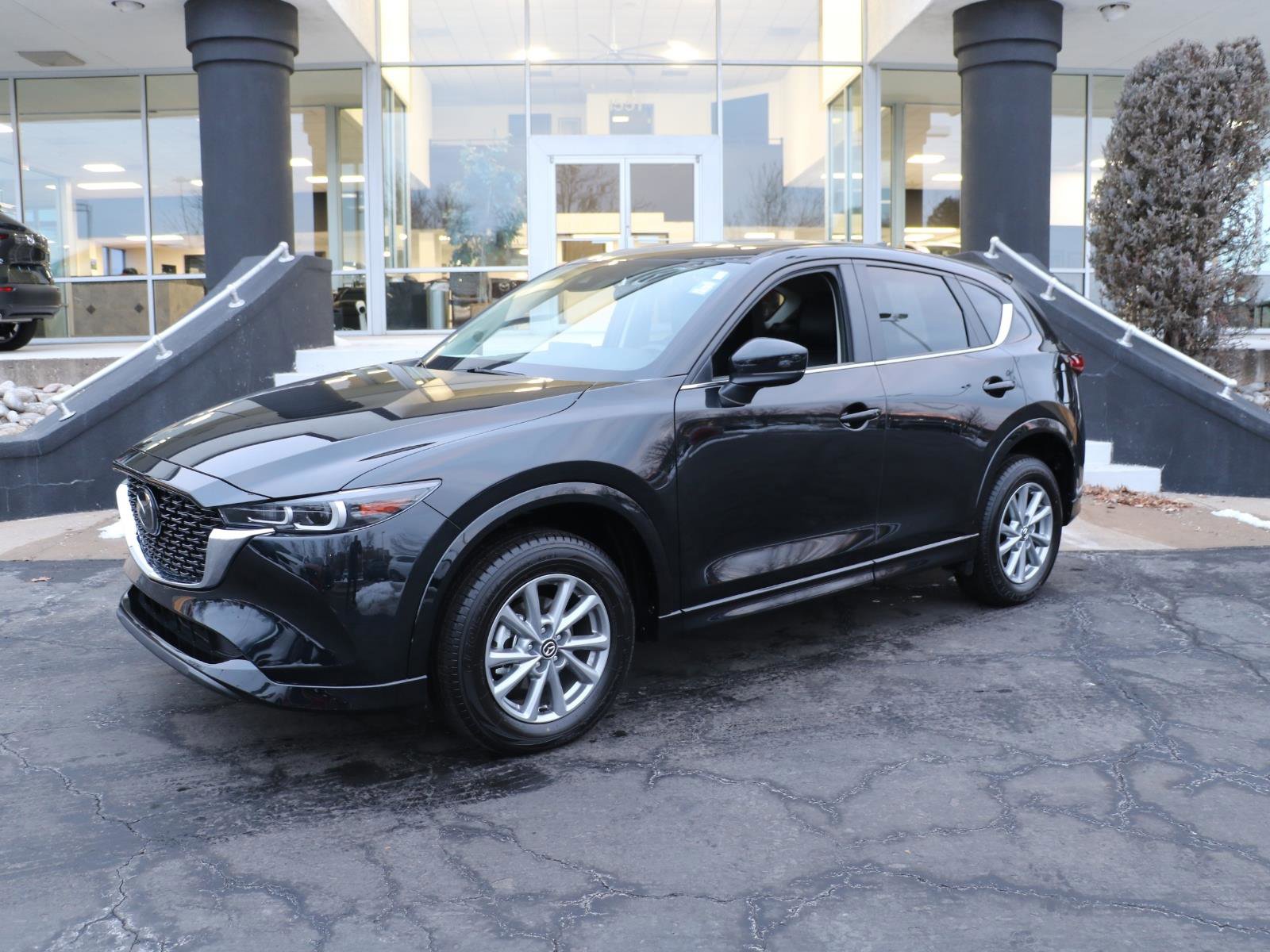 Certified 2025 MAZDA CX-5 AWD 2.5 S w/ Select Package image 1