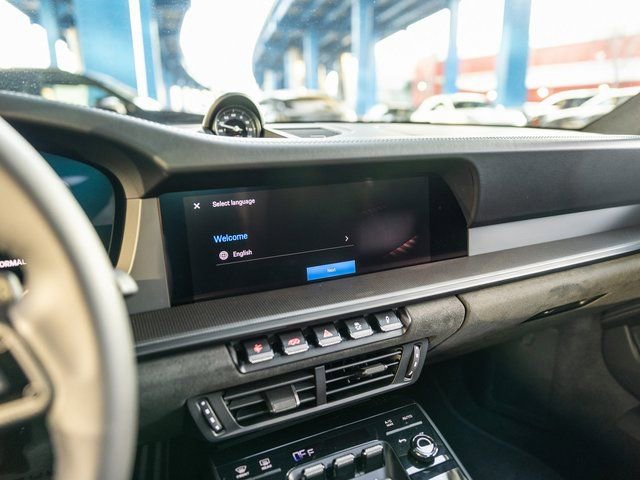 Used 2025 Porsche 911 Carrera 4 GTS image 31