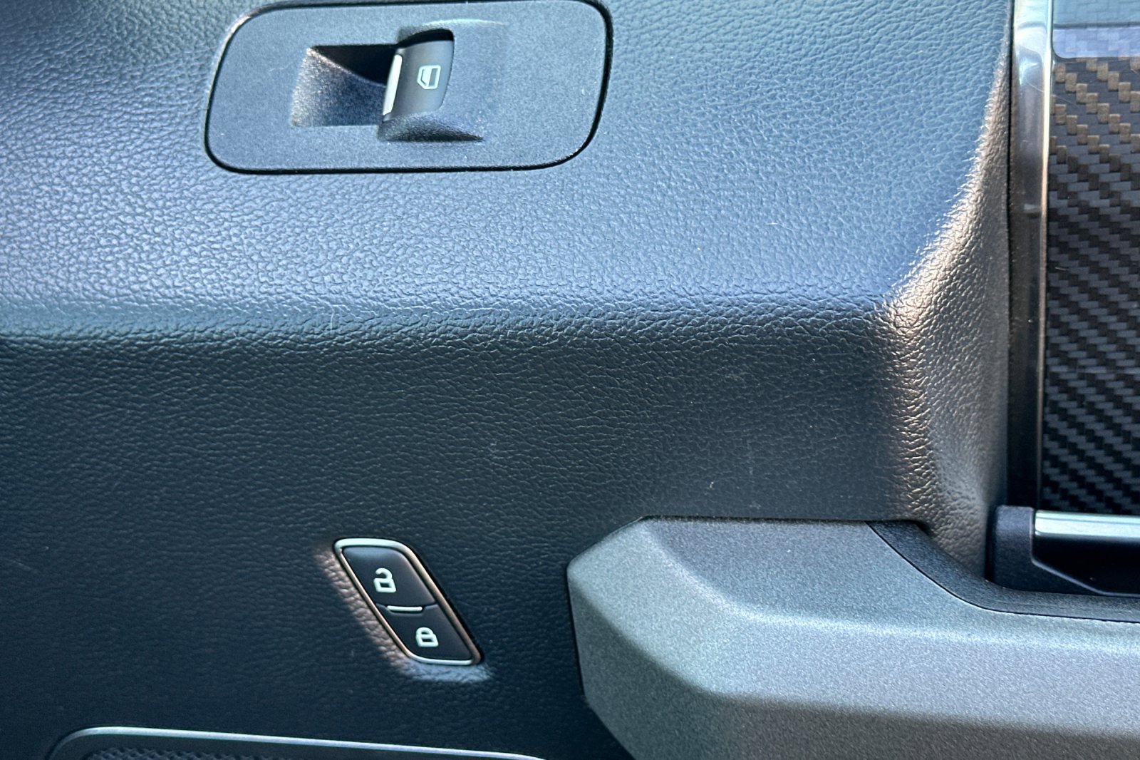 Used 2020 Ford F150 Raptor w/ Equipment Group 802A Luxury image 21