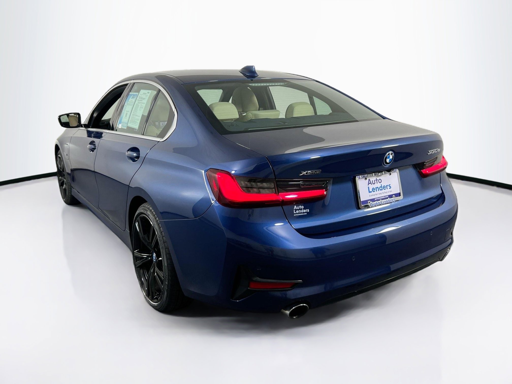 Used 2022 BMW 330e xDrive w/ Driving Assistance Package image 7