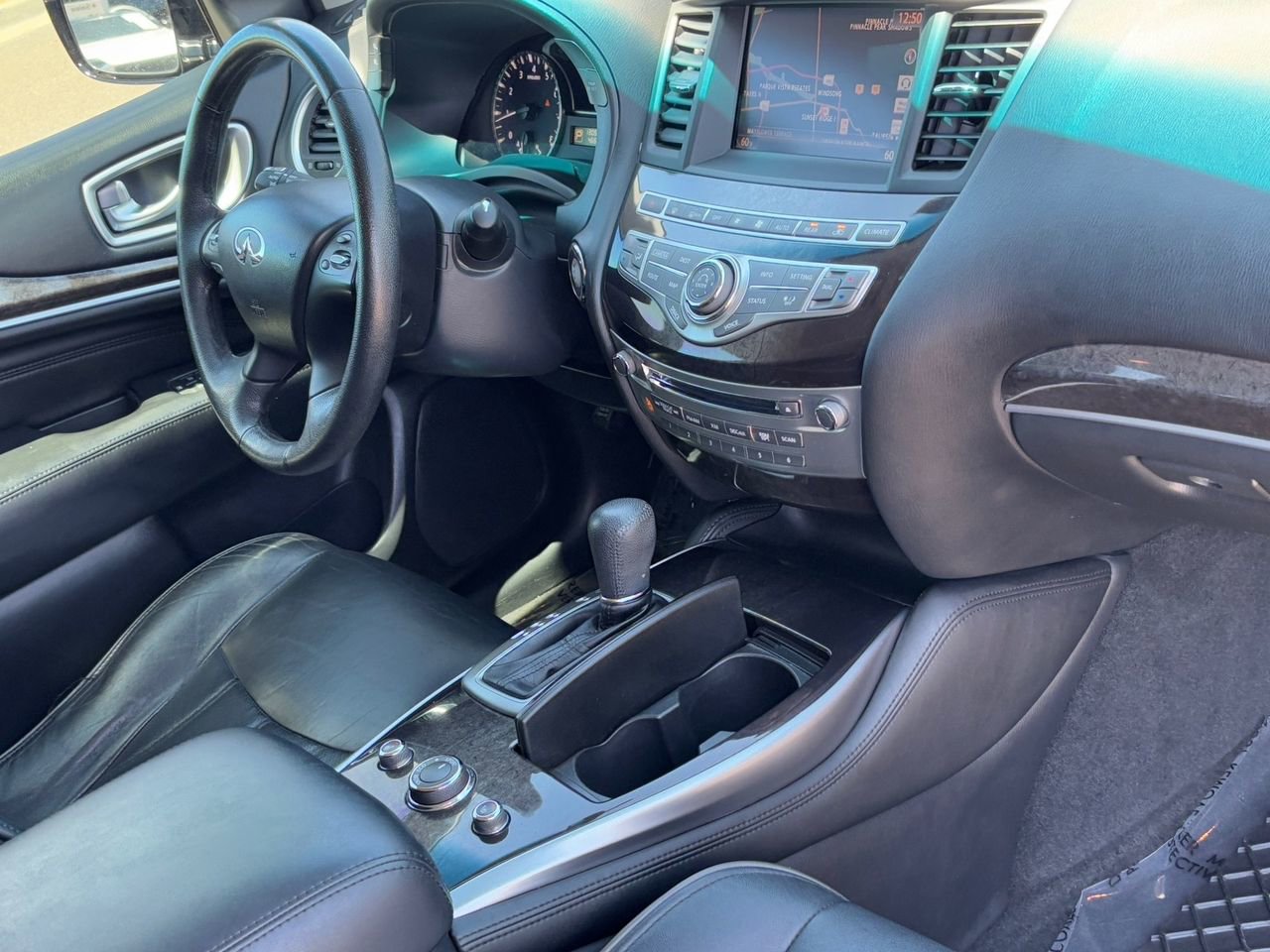 Used 2013 INFINITI JX35 AWD w/ Premium Pkg image 9