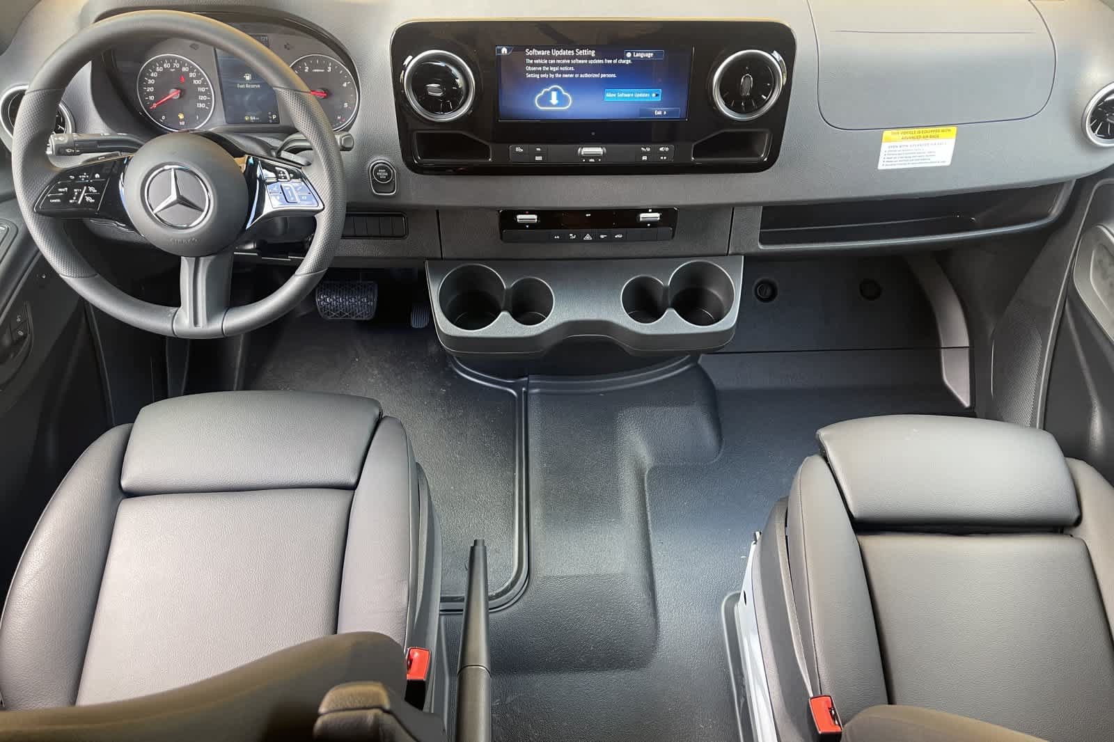 New 2025 Mercedes-Benz Sprinter 2500 image 9