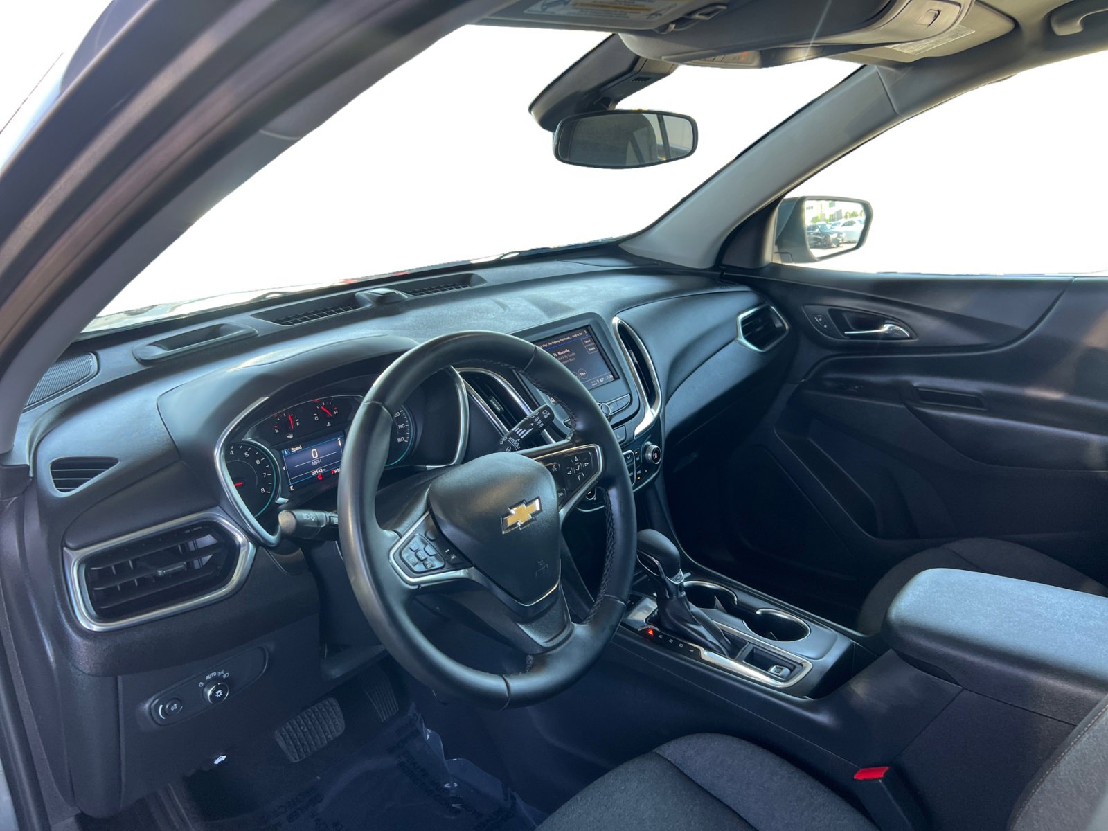 Used 2024 Chevrolet Equinox LT image 9