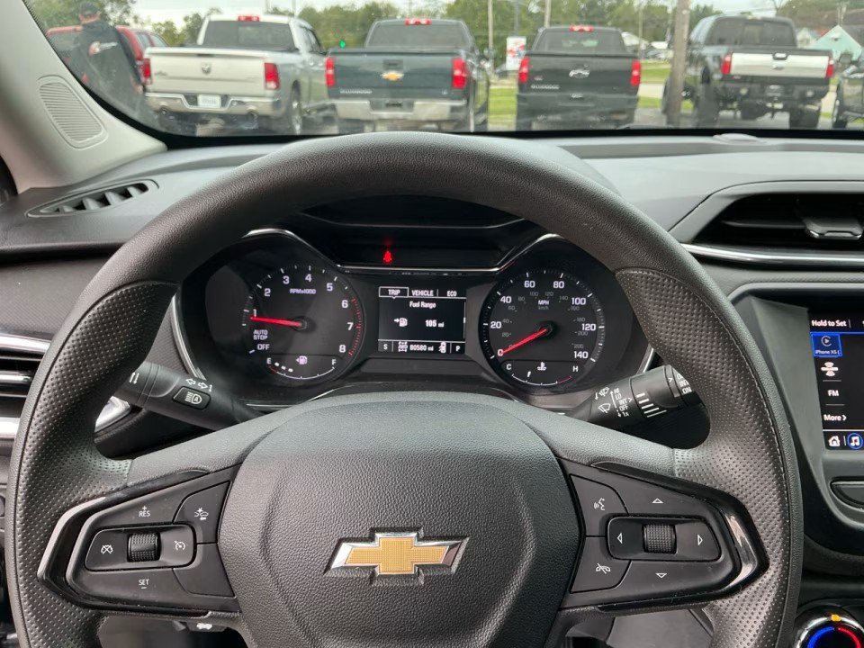 Used 2022 Chevrolet TrailBlazer LT w/ LPO, Blackout Package AWD/4WD image 27