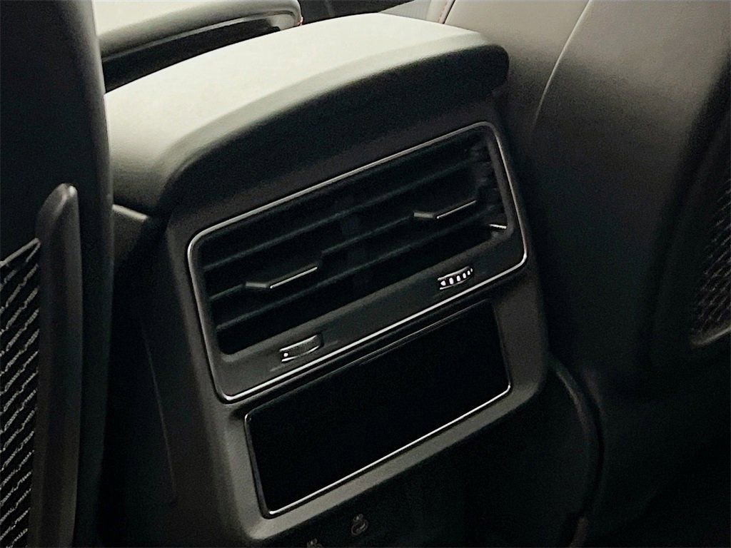 New 2026 Audi Q8 Prestige image 25