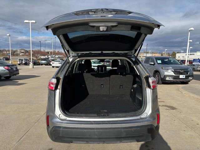 Used 2021 Ford Edge SE image 28