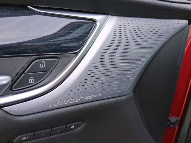 New 2026 Cadillac XT5 Premium Luxury w/ LPO, ONYX Package image 17