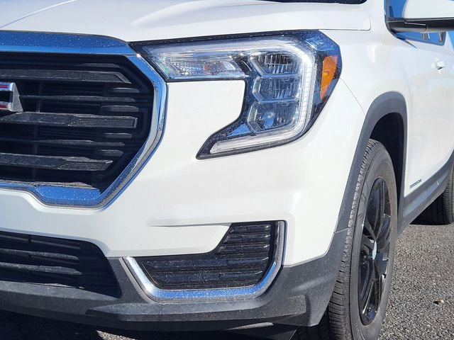 Used 2023 GMC Terrain SLE w/ Driver Convenience Package AWD/4WD image 5