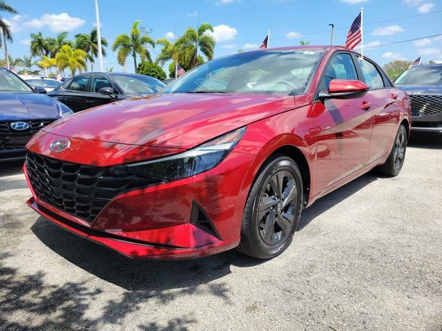 Used 2023 Hyundai Elantra SEL FWD image 3
