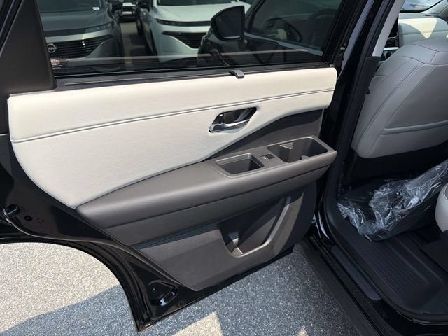 New 2026 Nissan Pathfinder SL w/ SL Premium Package (P04) AWD/4WD image 13