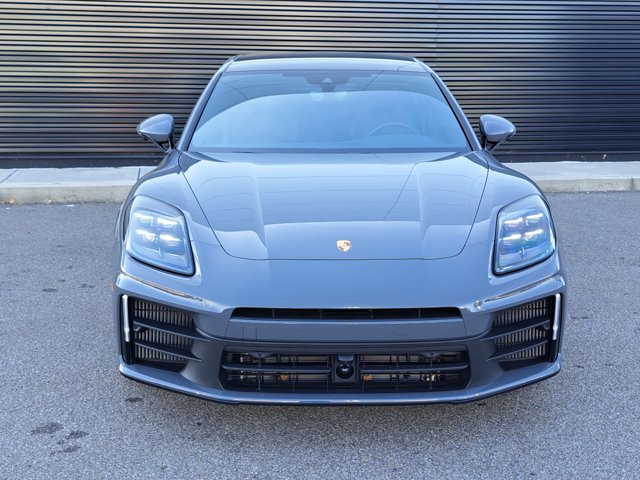 Used 2025 Porsche Panamera 4 image 10