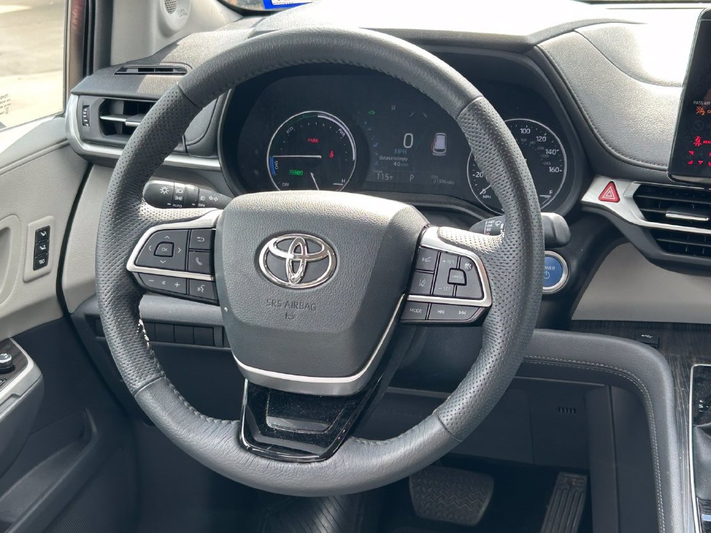 Used 2023 Toyota Sienna Limited AWD/4WD image 44