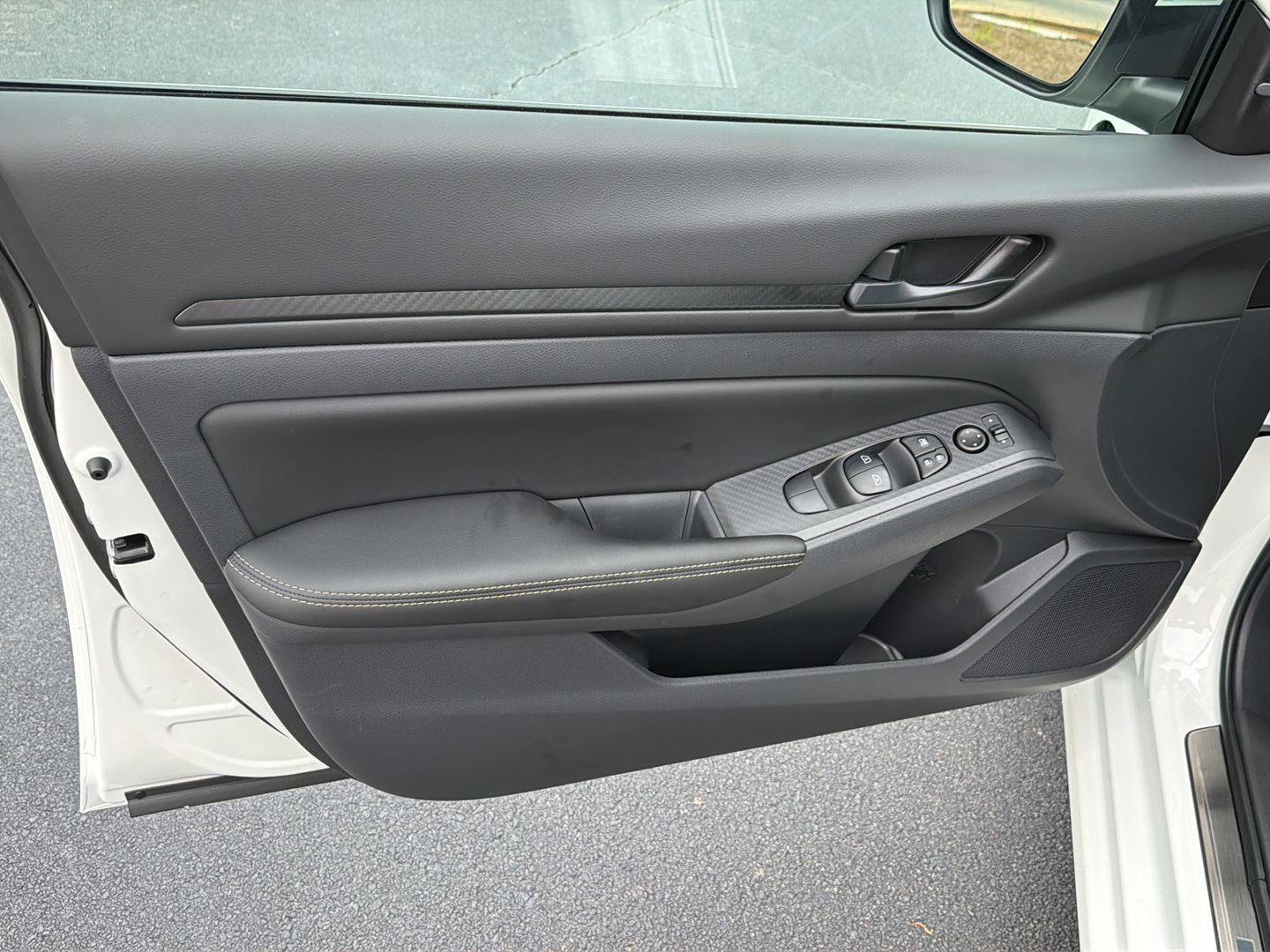 New 2026 Nissan Altima 2.5 SV AWD/4WD image 17