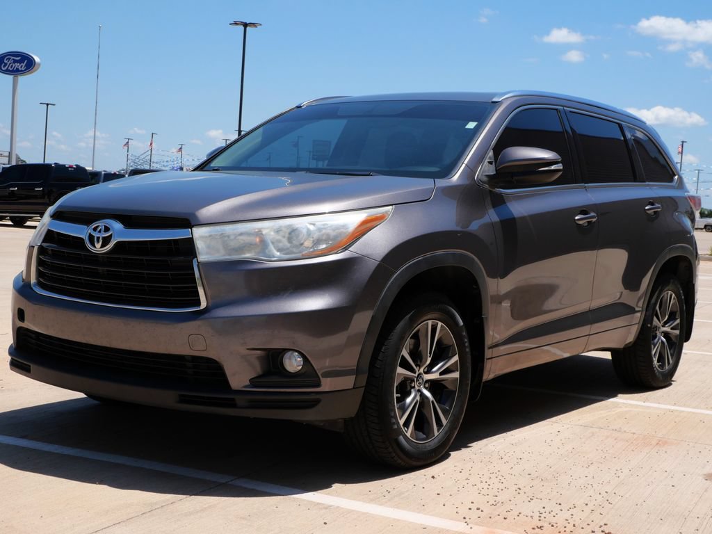 Used 2016 Toyota Highlander XLE AWD/4WD image 7
