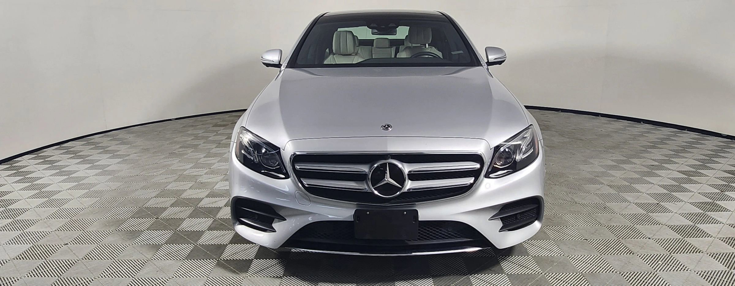 Used 2019 Mercedes-Benz E 450 E 450 4MATIC Sedan 4D image 2