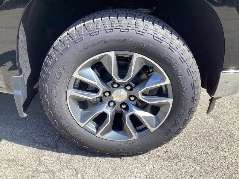New 2026 Chevrolet Silverado 1500 LT image 9