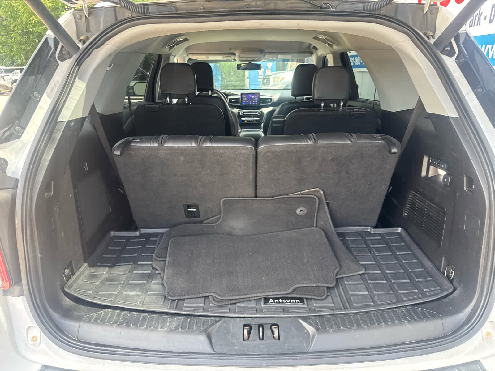 Used 2021 Ford Explorer Limited w/ Equipment Group 301A RWD image 38