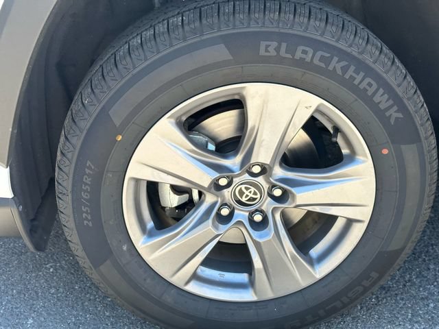 Certified 2025 Toyota RAV4 XLE AWD/4WD image 15