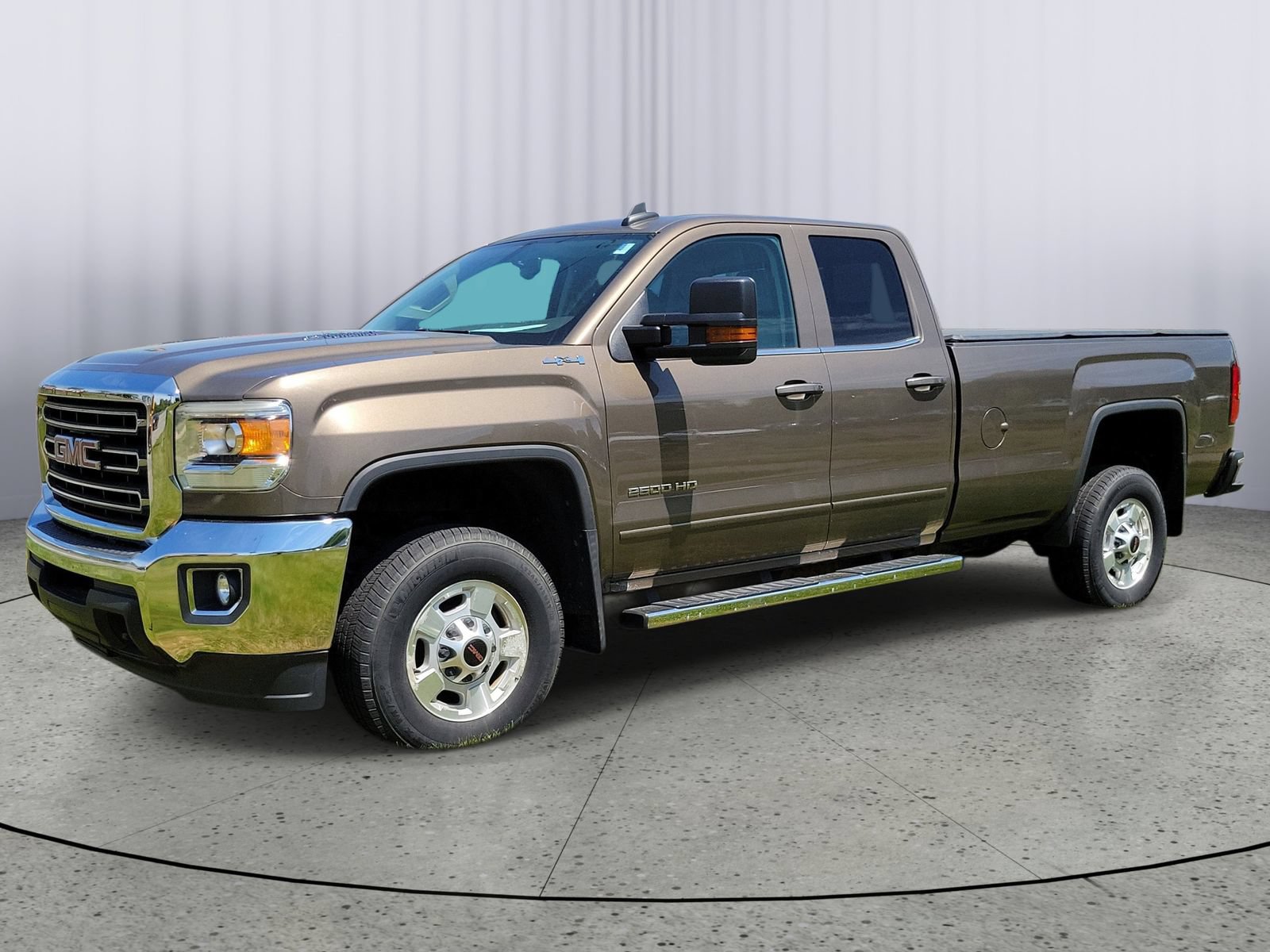 Used 2015 GMC Sierra 2500 SLE w/ SLE Preferred Package AWD/4WD image 5