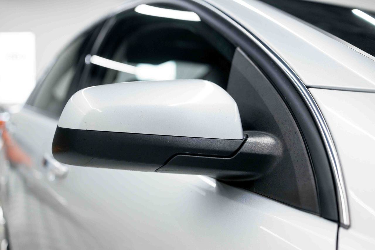 Used 2015 Chevrolet SS RWD image 22