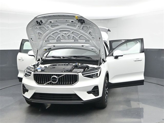 Used 2024 Volvo XC40 B5 Plus w/ Protection Package Premier image 51