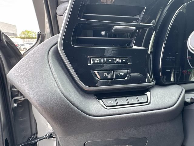 New 2026 Lexus TX 500h AWD image 30