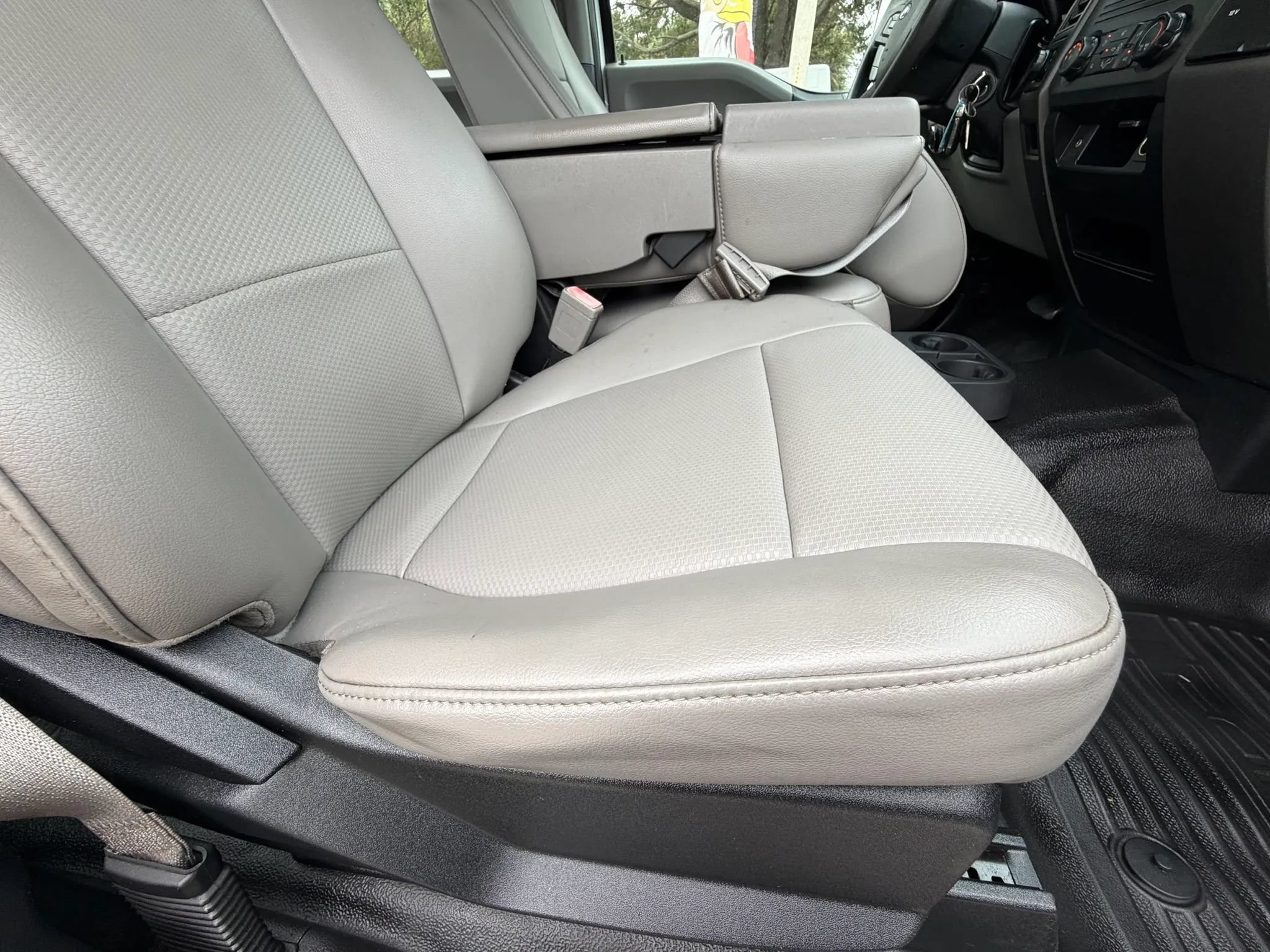 Used 2019 Ford F250 XL w/ Power Equipment Group AWD/4WD image 13