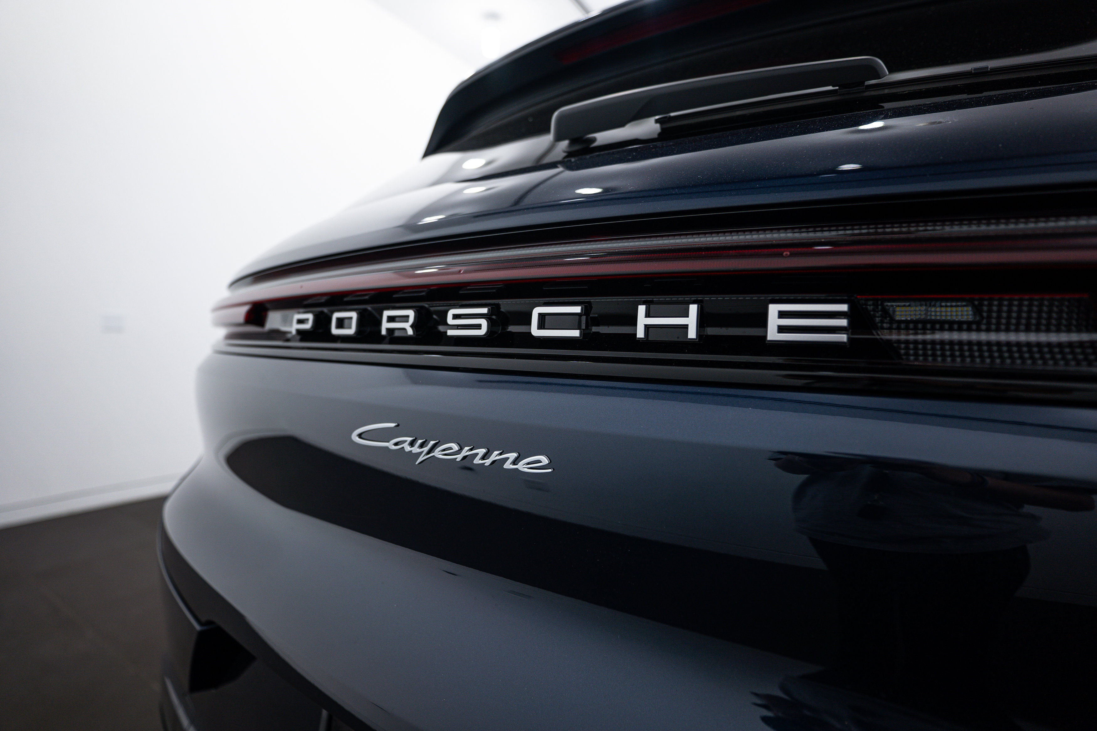 Certified 2025 Porsche Cayenne image 28