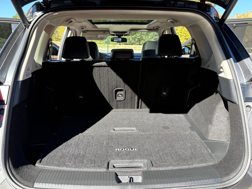 Used 2023 Nissan Rogue SL w/ SL Premium Package image 17